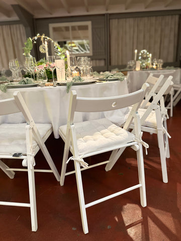 Chaise blanche pliante